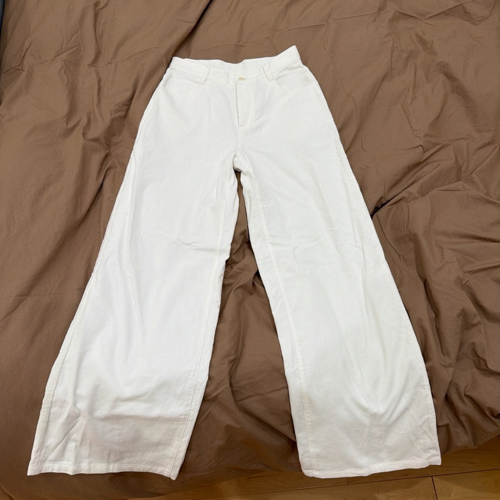 Like The Row Cream Wide-Leg Flared Jeans - Picture 3 of 6